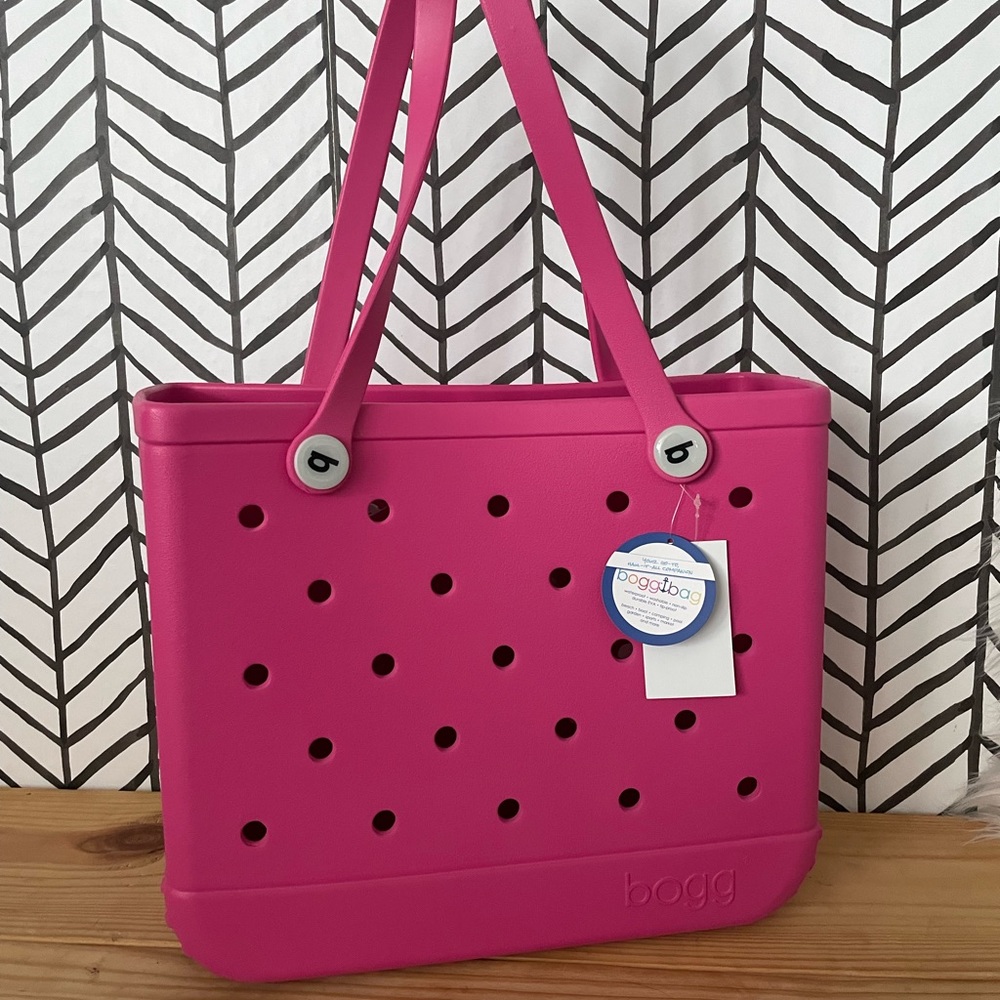 NWT Haute Pink Small Bogg Bag